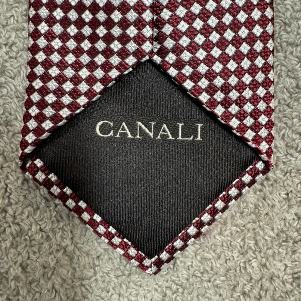 Canali Mens Burgundy White Diamond Geometric Silk Necktie Made in Italy 59x3.5
